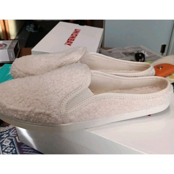 Union Bay Joy Womens size‎ 8 Natural Plush Fleece SlipOn Loafer Mules Slippers - Picture 4 of 6